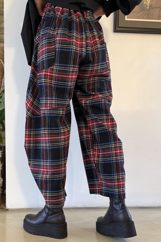 McAlister Tartan Brushed Cotton Barrel Pant Black